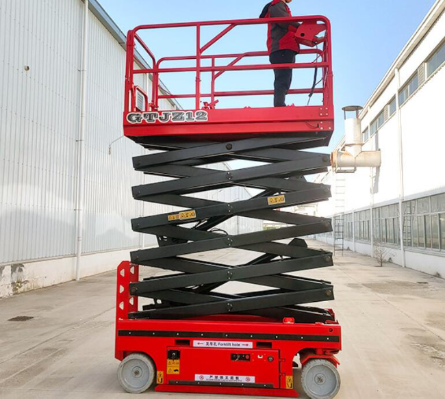 句容自行走移动式升降机